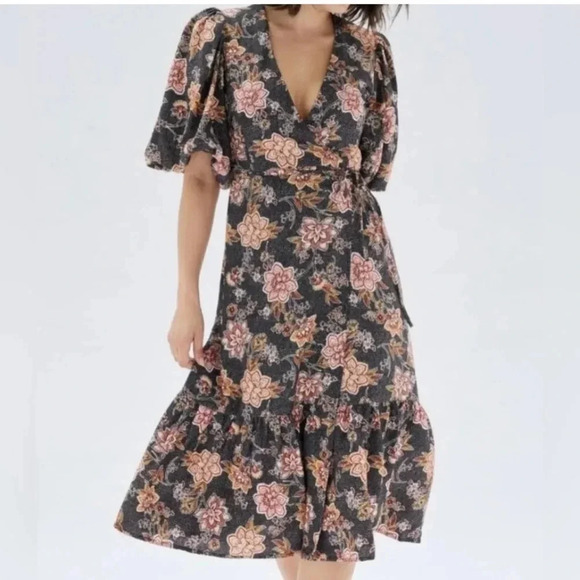 NWT MinkPink Revolve Mehdya Floral Wrap Midi Dress Sz Small - Picture 1 of 15